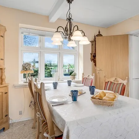 Albertine - 600m From The Sea By Interhome Stege